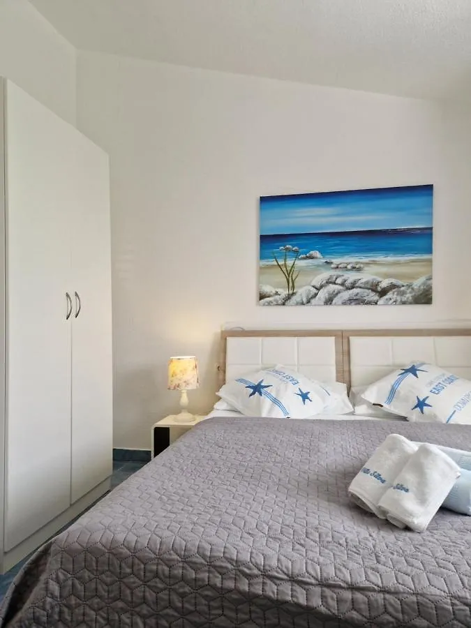 Apartments Silva With A View Of Sea Trogir