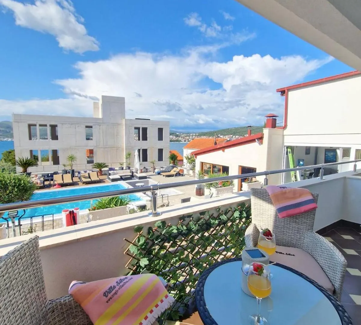 Apartments Silva With A View Of Sea Trogir