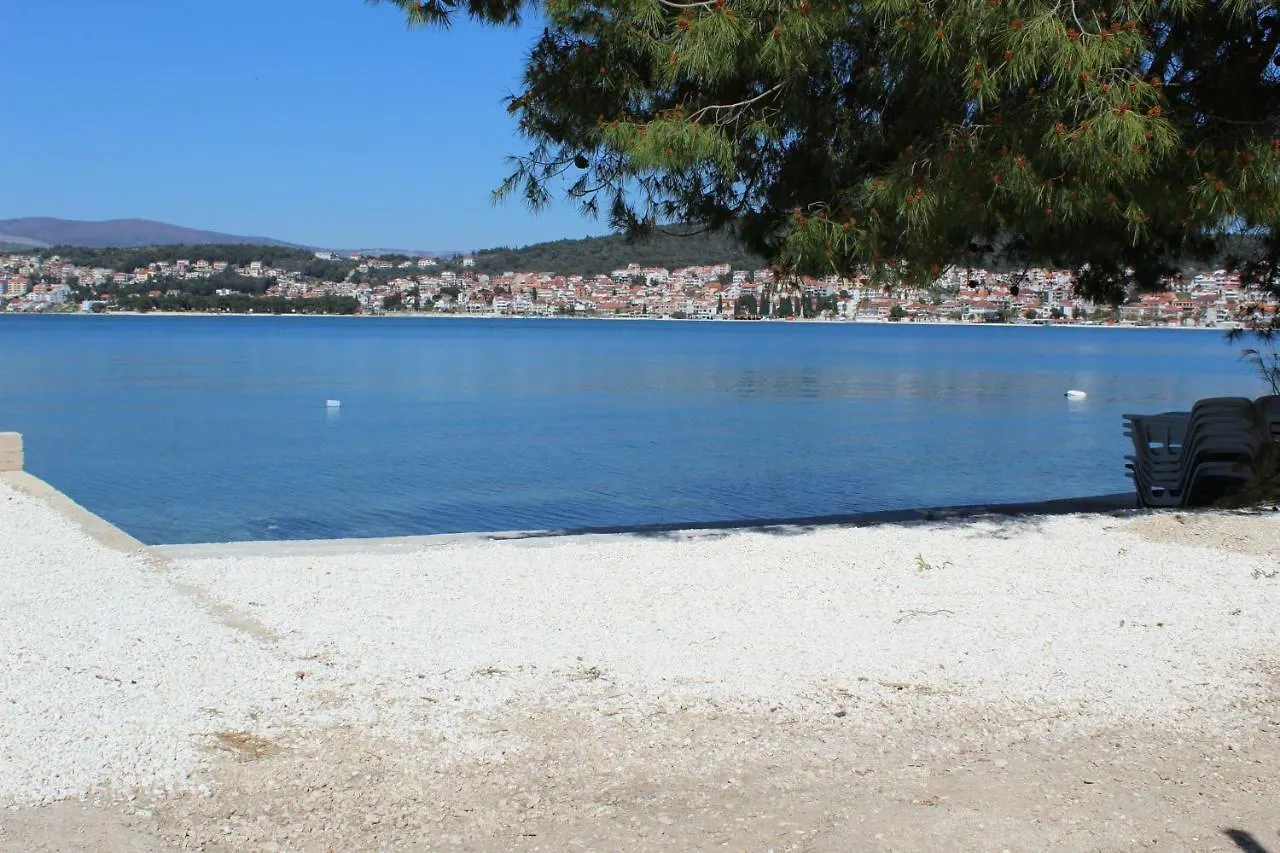 Apartments Silva With A View Of Sea Trogir