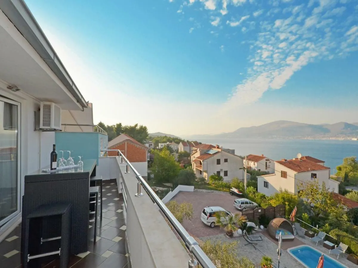 Apartments Silva With A View Of Sea Trogir 0*,