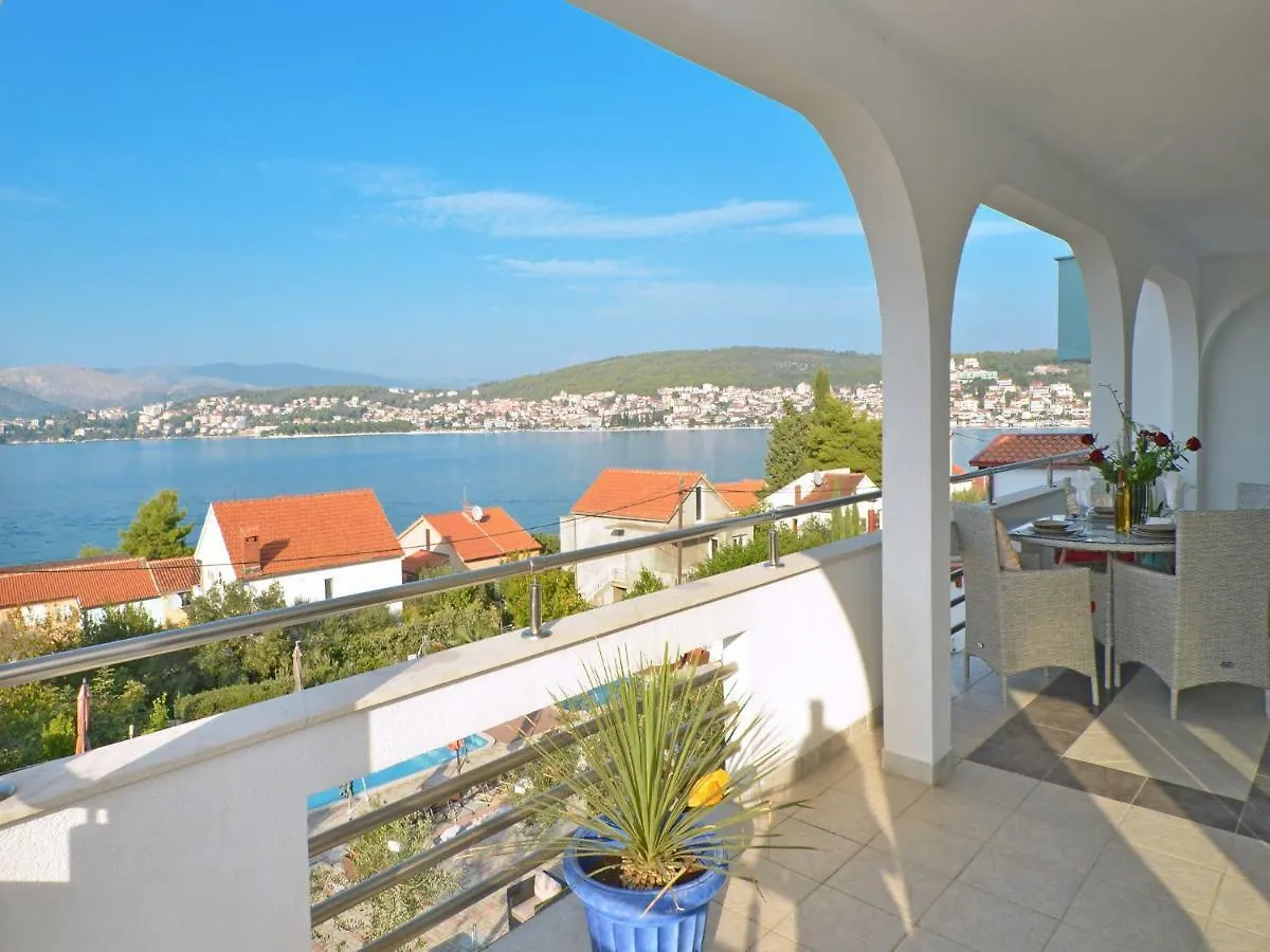 Apartments Silva With A View Of Sea Trogir Chorwacja